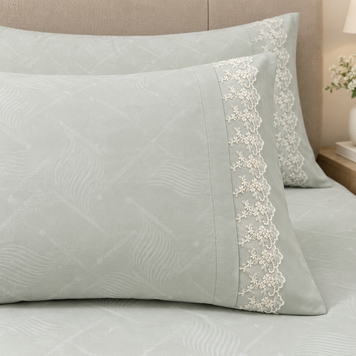 Luxury Self-Print 400 TC Pure Cotton Bedsheet with Embroidered Lace Pillow Covers